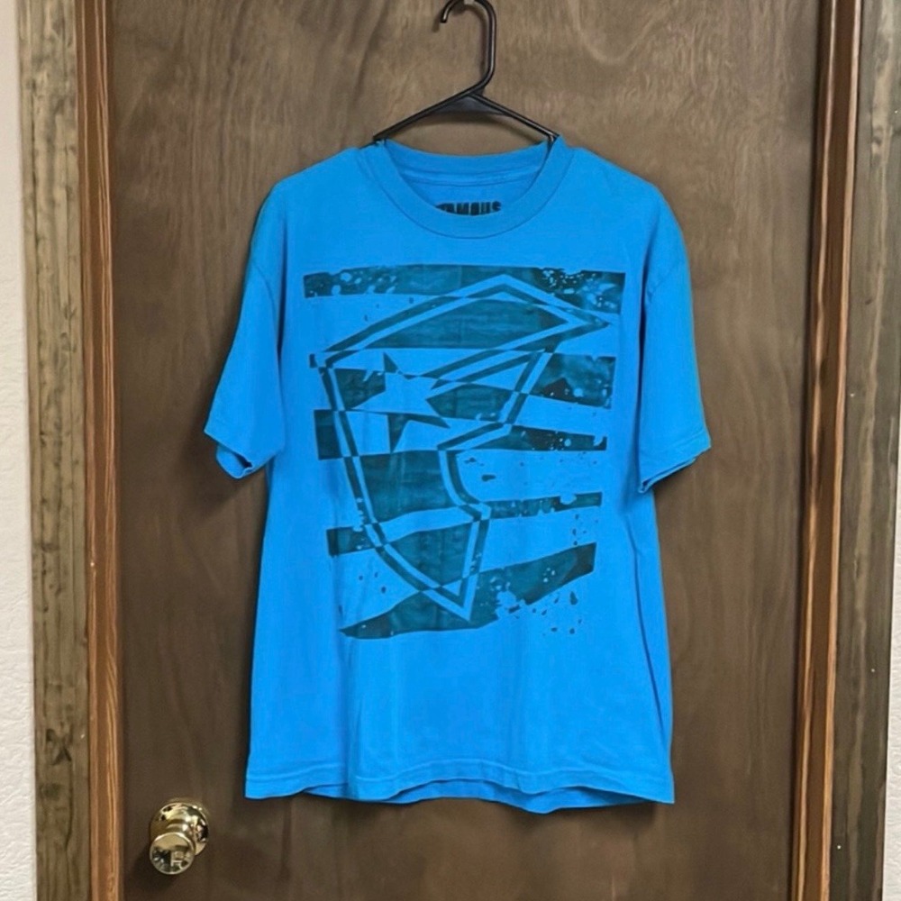 Famous Short Sleeve Shirt Large